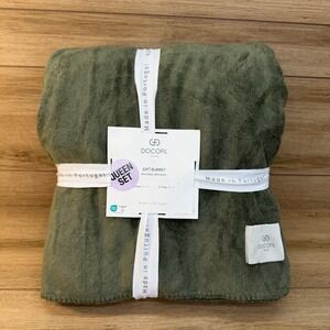 DOCOFIL White Luxuriously Soft Queen Blanket Cotton Blend Portugal Olive Green